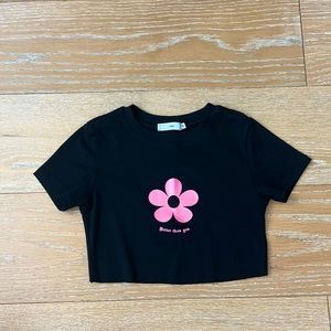 adika BETTER cropped tee